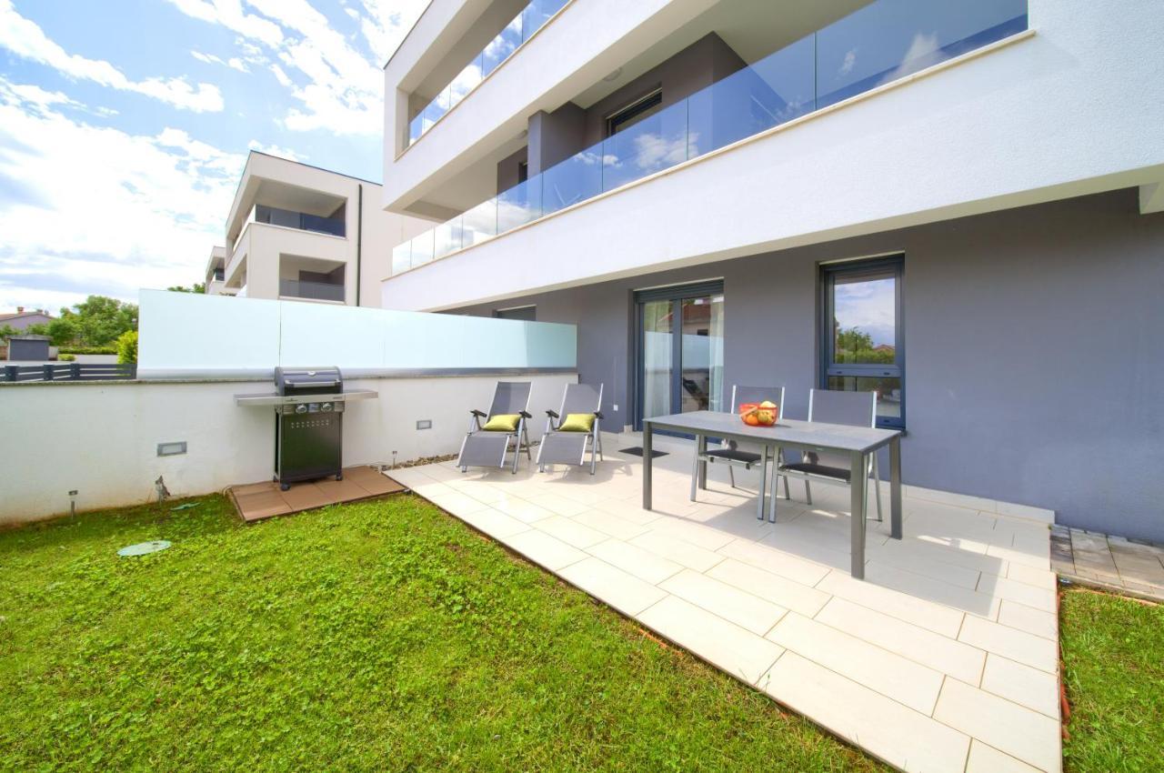 Dodo Apartments Vantacici Luaran gambar
