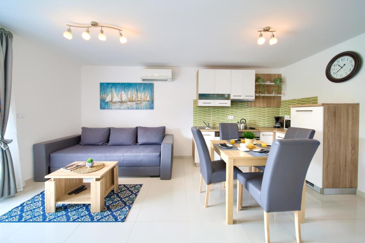 Dodo Apartments Vantacici Luaran gambar