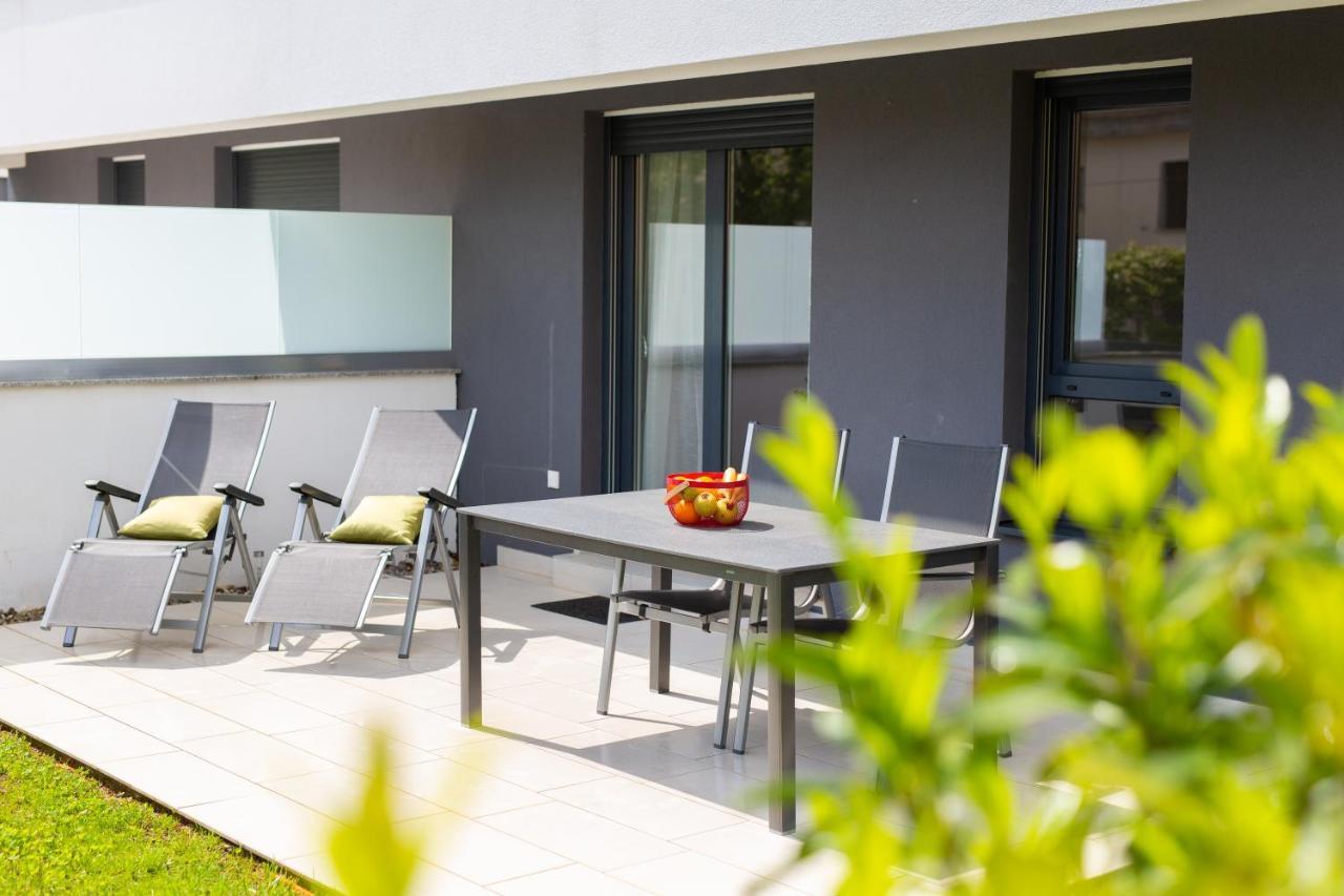 Dodo Apartments Vantacici Luaran gambar