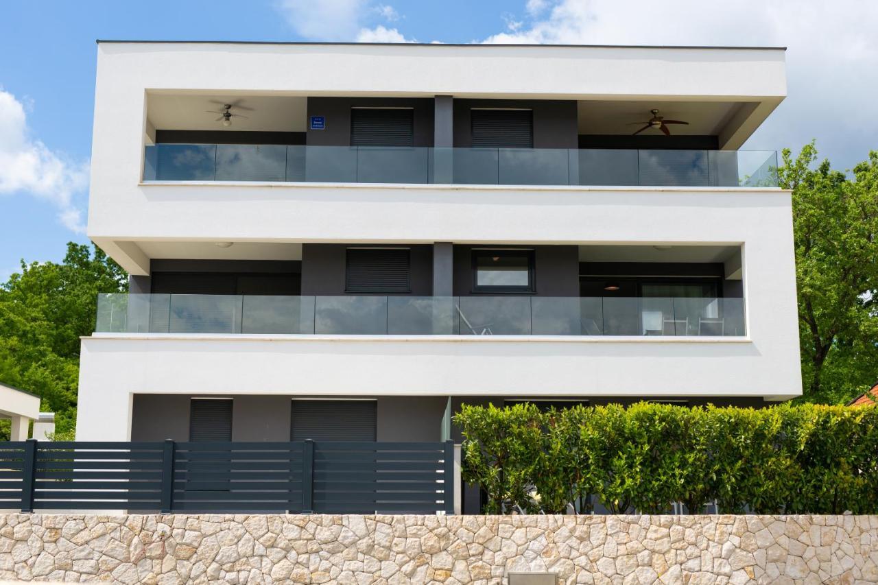 Dodo Apartments Vantacici Luaran gambar