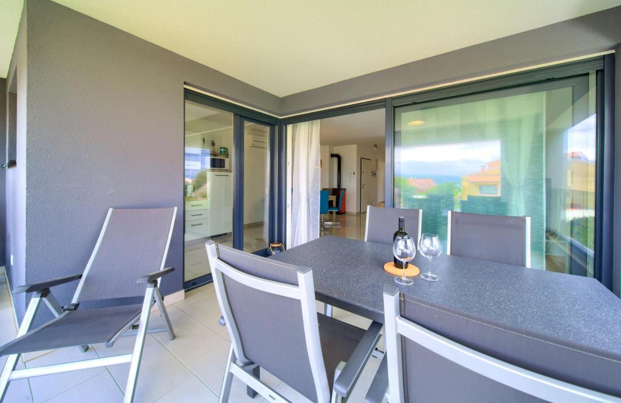 Dodo Apartments Vantacici Luaran gambar